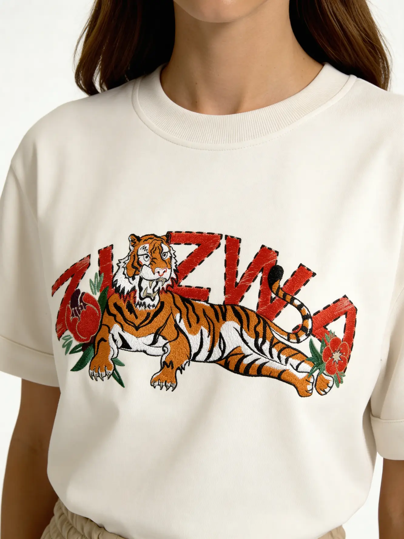 ZUZWA Tiger embroidered t-shirt