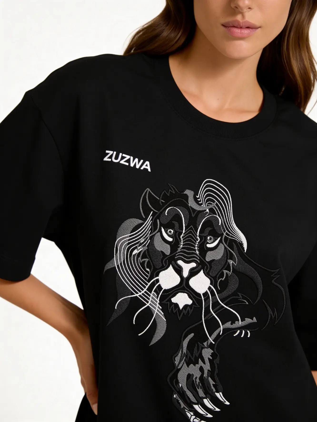 ZUZWA lion embroidered oversized organic cotton t-shirt 7