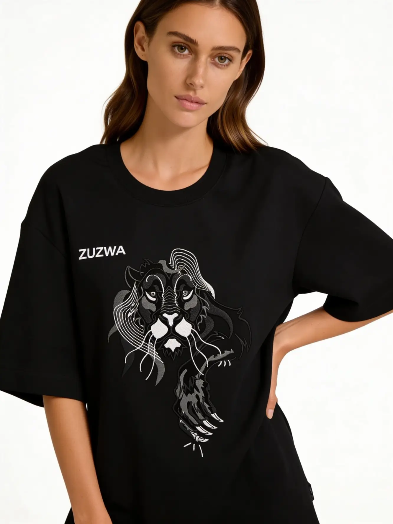 ZUZWA lion embroidered oversized organic cotton t-shirt 11